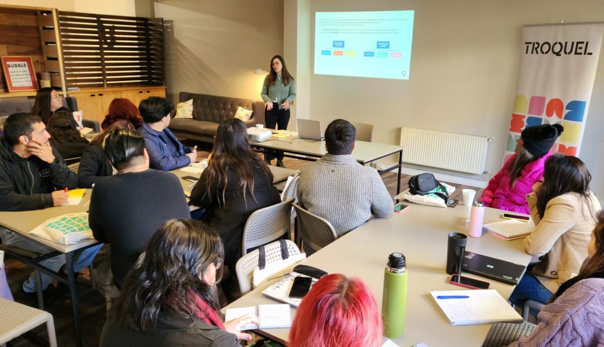 Seminario Herramientas y estrategias para fomentar la lectura con jóvenes, con Fundación Irarrázaval.